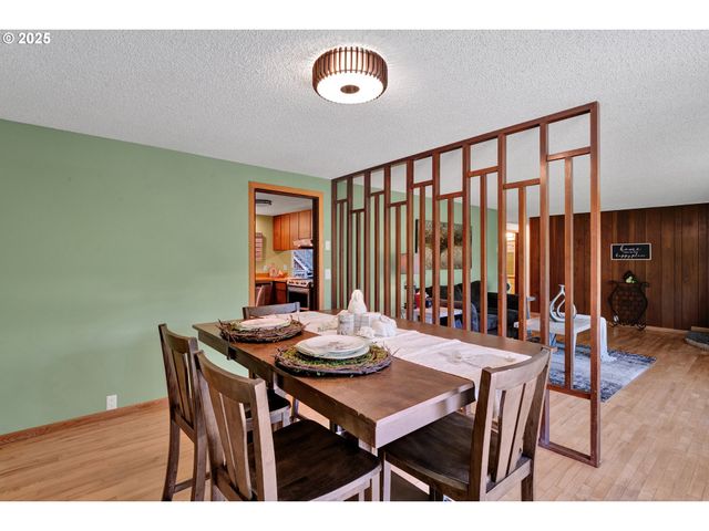 5080 SARATOGA St, Eugene, OR 97405
