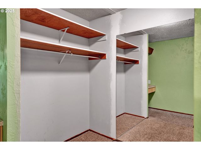 5080 SARATOGA St, Eugene, OR 97405