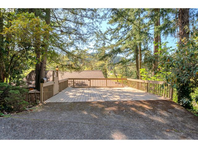5080 SARATOGA St, Eugene, OR 97405