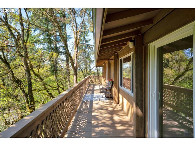 5080 SARATOGA St, Eugene, OR 97405