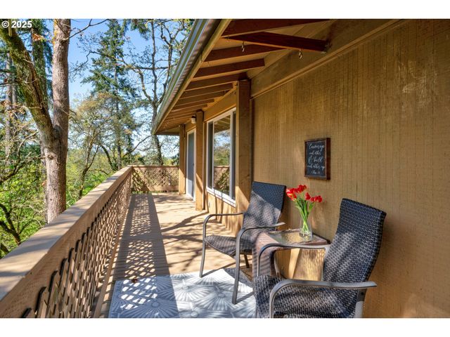 5080 SARATOGA St, Eugene, OR 97405