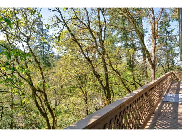 5080 SARATOGA St, Eugene, OR 97405