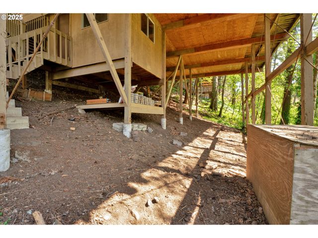 5080 SARATOGA St, Eugene, OR 97405