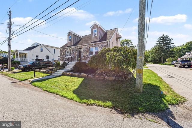 26 S BARRY AVE, Norristown, PA 19403
