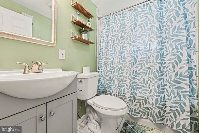 26 S BARRY AVE, Norristown, PA 19403
