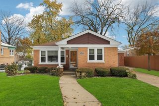 9219 S Spaulding Avenue, Evergreen Park, IL 60805