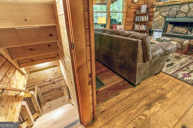 341 Valley View Road, Ellijay, GA 30536