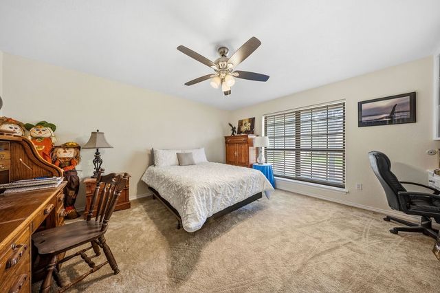 8724 Racquet Club Drive, Fort Worth, TX 76120
