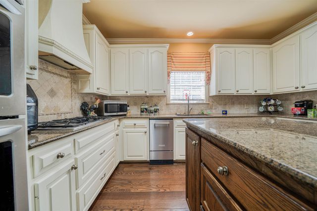 402 Moccasin Trail, Kilgore, TX 75662
