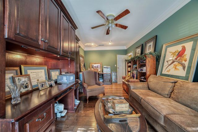 402 Moccasin Trail, Kilgore, TX 75662