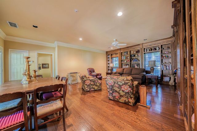 402 Moccasin Trail, Kilgore, TX 75662