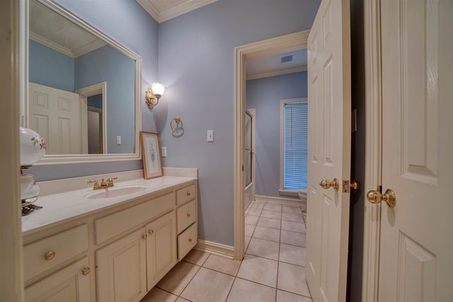 402 Moccasin Trail, Kilgore, TX 75662