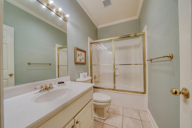 402 Moccasin Trail, Kilgore, TX 75662