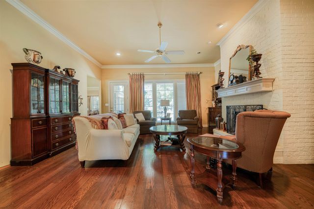 402 Moccasin Trail, Kilgore, TX 75662