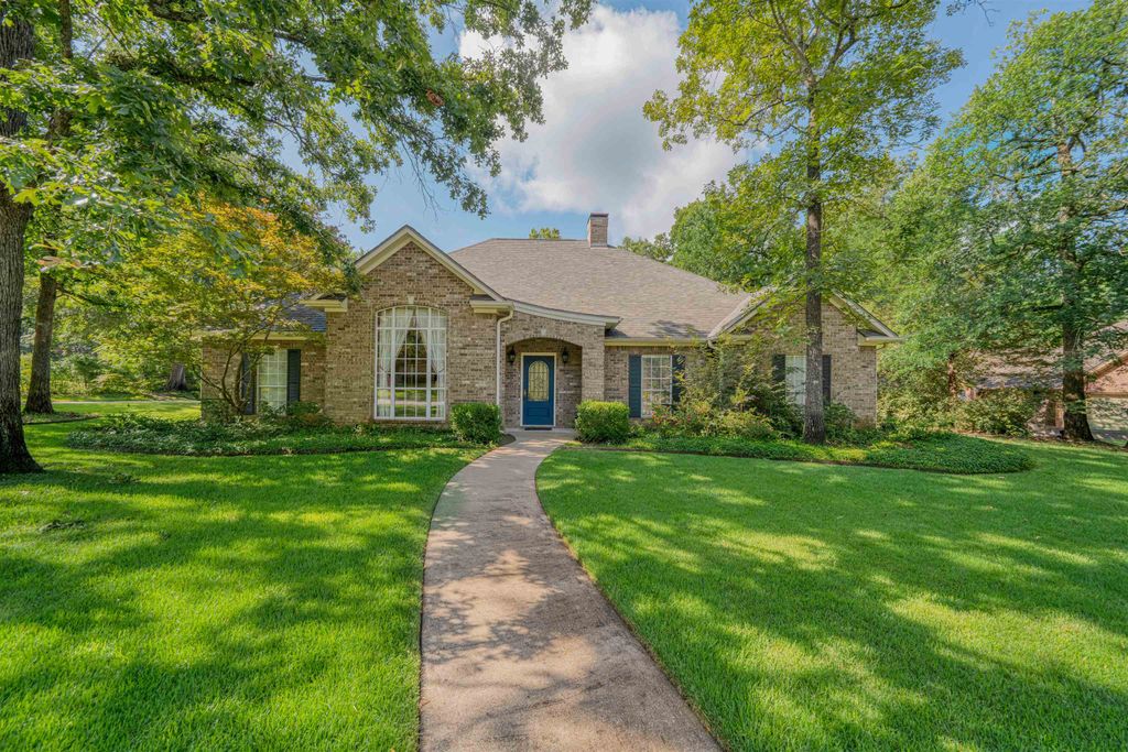 402 Moccasin Trail, Kilgore, TX 75662