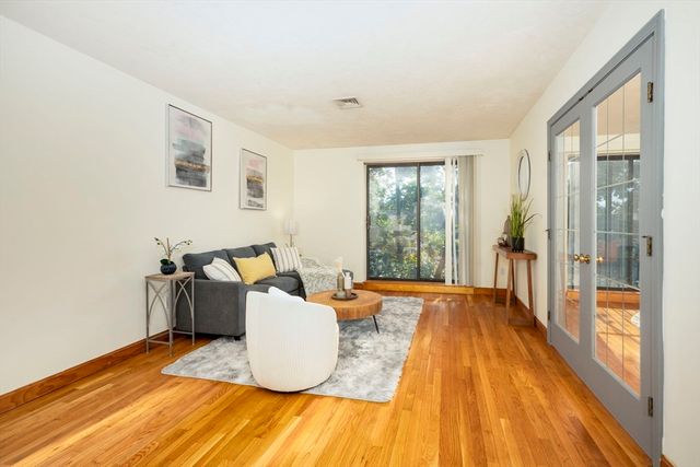 85 E Squantum St 10, Quincy, MA 02171