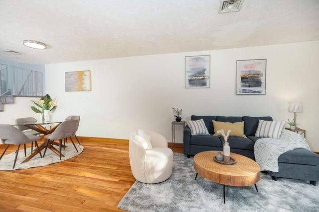 85 E Squantum St 10, Quincy, MA 02171