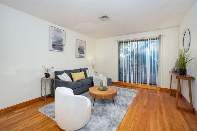 85 E Squantum St 10, Quincy, MA 02171