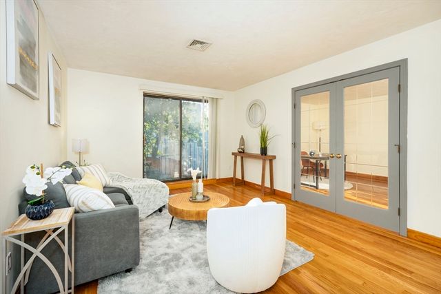 85 E Squantum St 10, Quincy, MA 02171