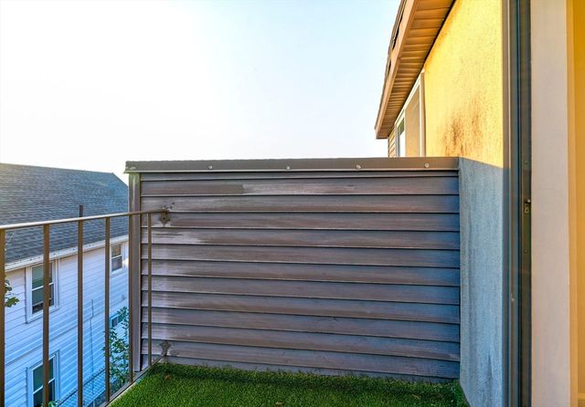 85 E Squantum St 10, Quincy, MA 02171