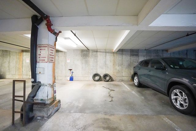 85 E Squantum St 10, Quincy, MA 02171