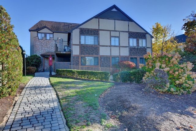 85 E Squantum St 10, Quincy, MA 02171