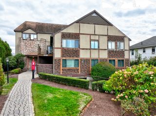 85 E Squantum St 10, Quincy, MA 02171