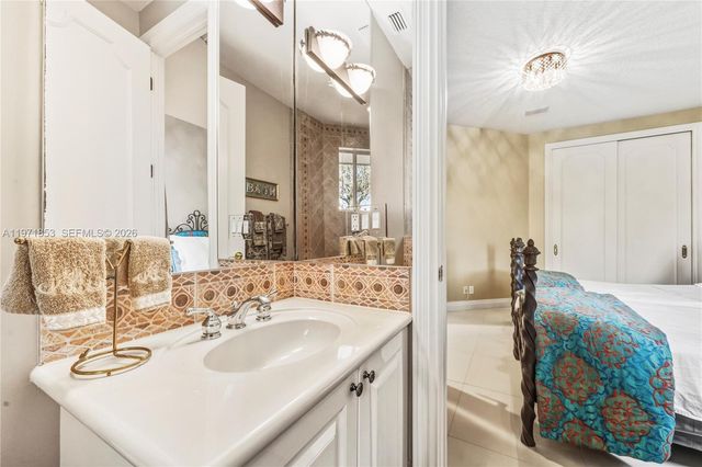 3520 Paddock Road, Weston, FL 33331