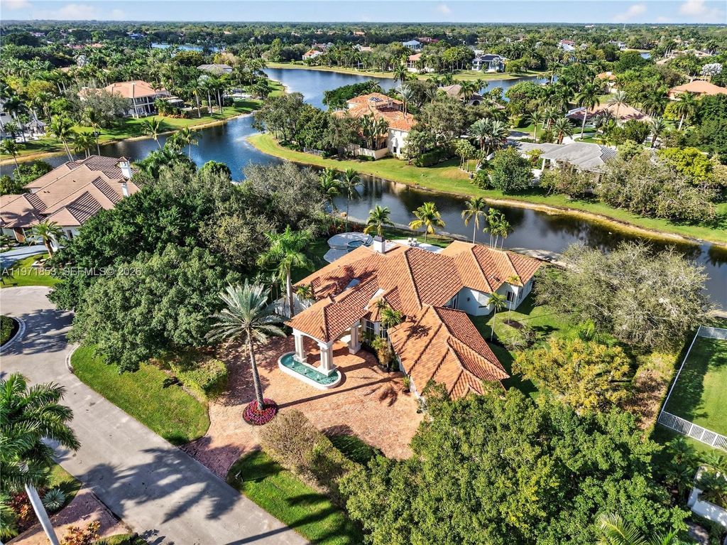 3520 Paddock Road, Weston, FL 33331