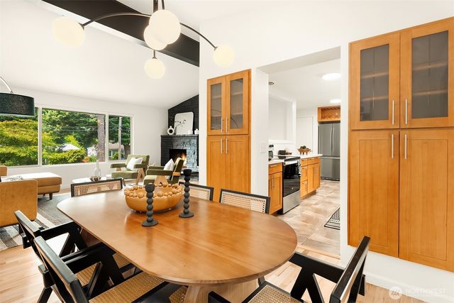 12324 11th Avenue NE, Seattle, WA 98125