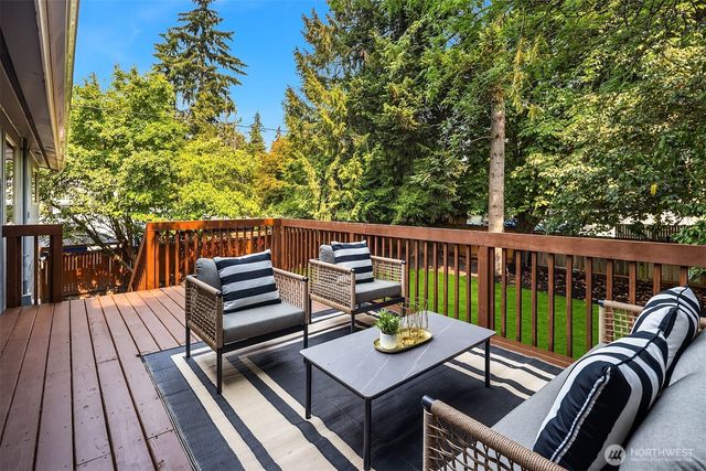 12324 11th Avenue NE, Seattle, WA 98125