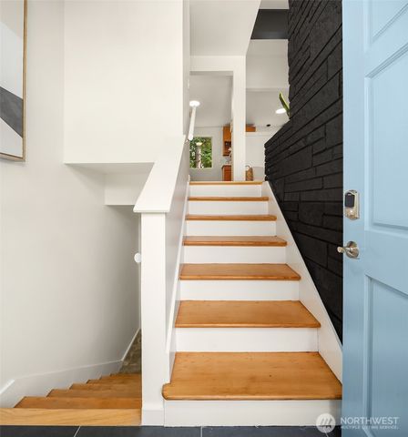 12324 11th Avenue NE, Seattle, WA 98125
