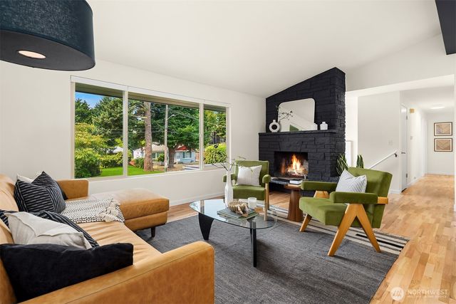 12324 11th Avenue NE, Seattle, WA 98125