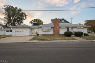 215 N Leavitt Road, Lorain, OH 44052