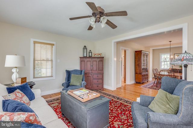 10 CHESTERFIELD GEORGETOWN RD, Chesterfield, NJ 08515