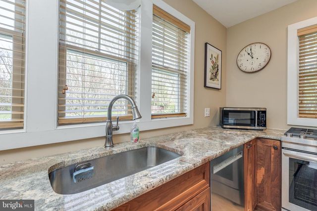 10 CHESTERFIELD GEORGETOWN RD, Chesterfield, NJ 08515