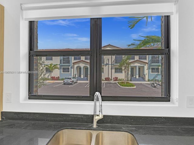 6130 SW 36th Ct 8, Miramar, FL 33023