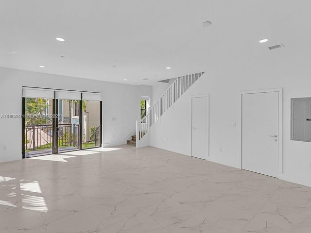 6130 SW 36th Ct 8, Miramar, FL 33023