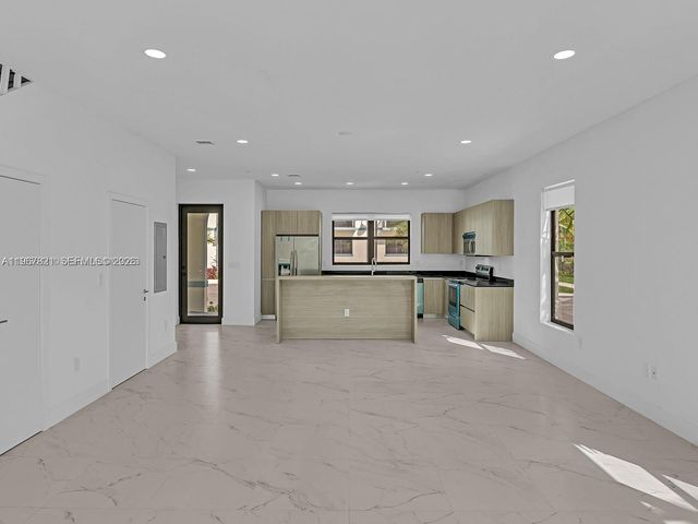 6130 SW 36th Ct 8, Miramar, FL 33023