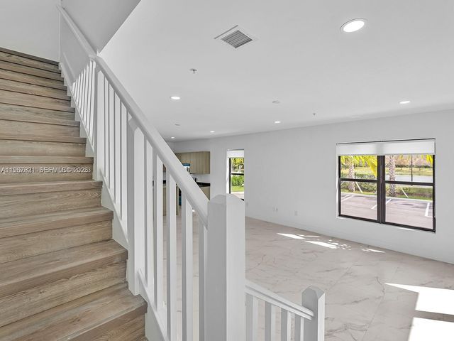 6130 SW 36th Ct 8, Miramar, FL 33023