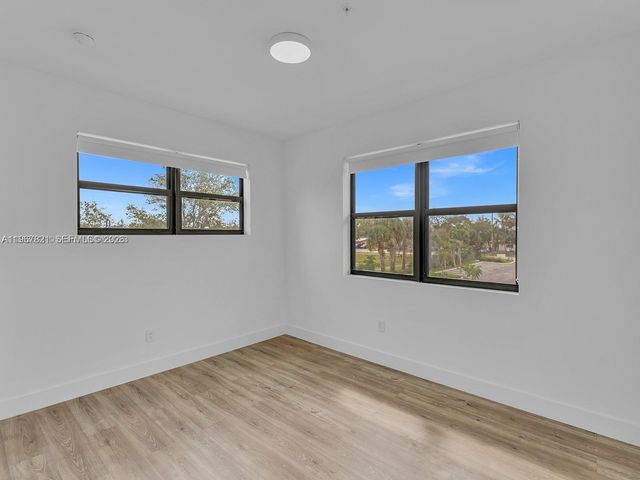 6130 SW 36th Ct 8, Miramar, FL 33023