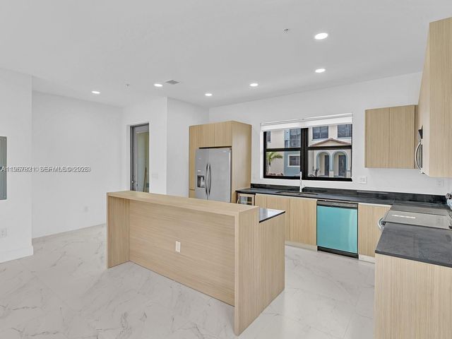 6130 SW 36th Ct 8, Miramar, FL 33023