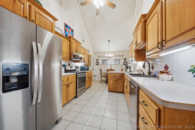 5801 Saddle Lane, Skiatook, OK 74070