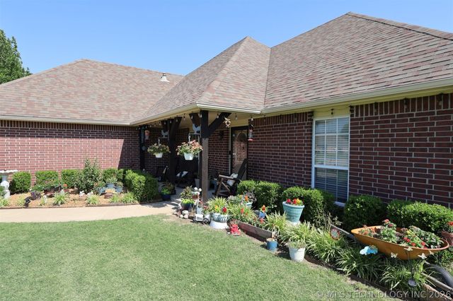 5801 Saddle Lane, Skiatook, OK 74070