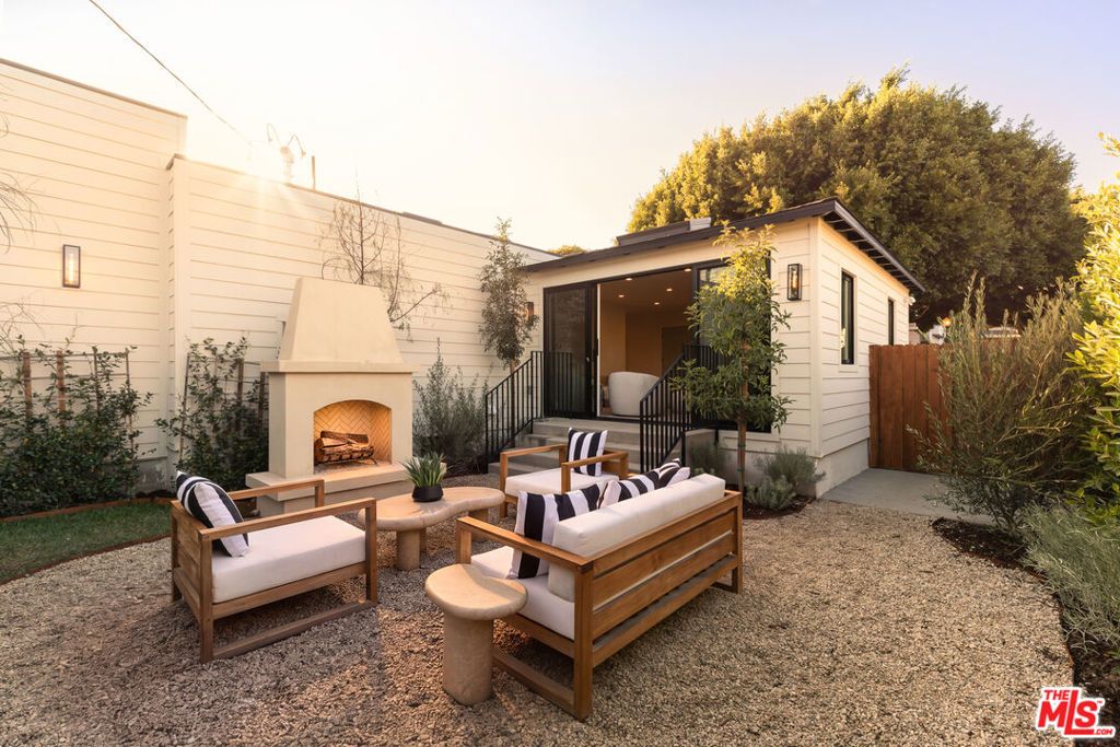 1204 Marine Street, Santa Monica, CA 90405 — photo 4
