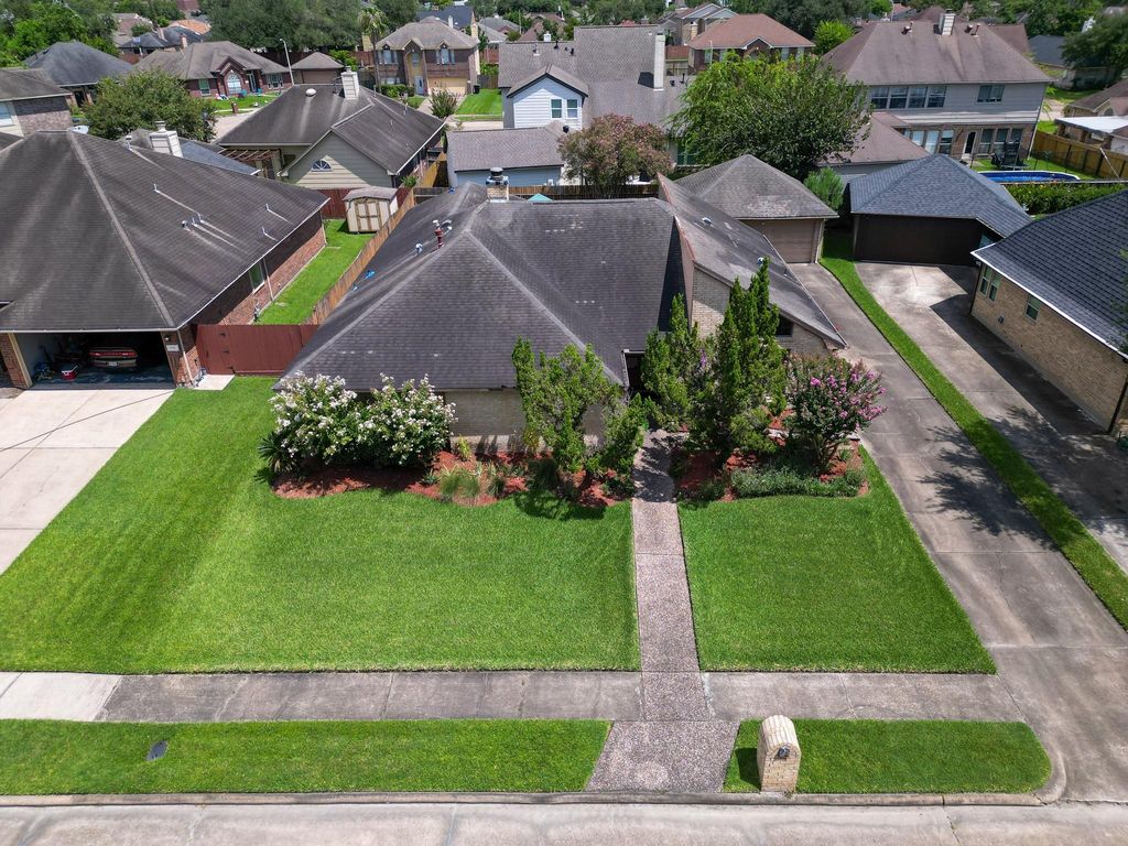 7926 Quail Meadow Drive, Houston, TX 77071