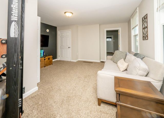 230 W 9th Street, Newport, KY 41071