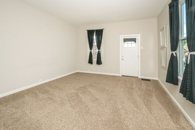 230 W 9th Street, Newport, KY 41071