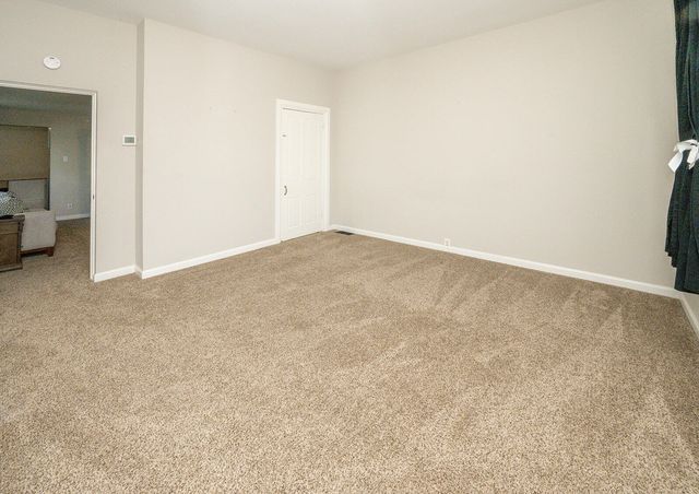 230 W 9th Street, Newport, KY 41071