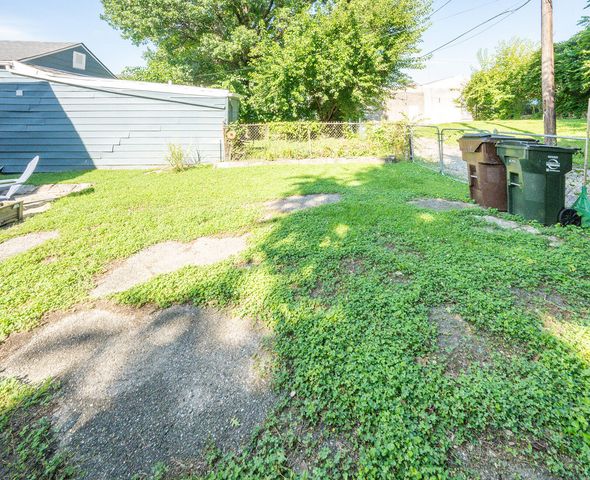 230 W 9th Street, Newport, KY 41071